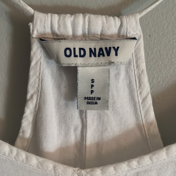 Old navy summer dress so cute! - Picture 6 of 8